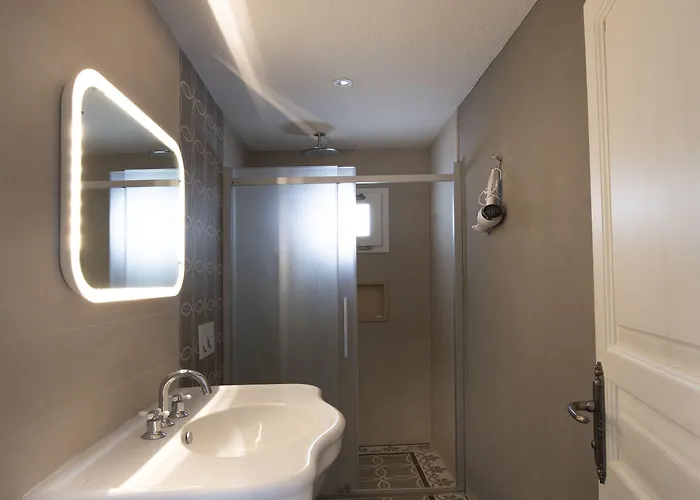 Monat 2* Алачати