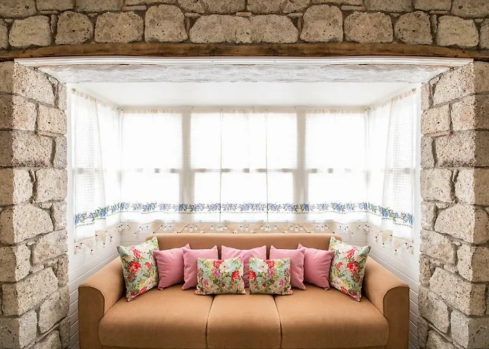 Monat Алачати