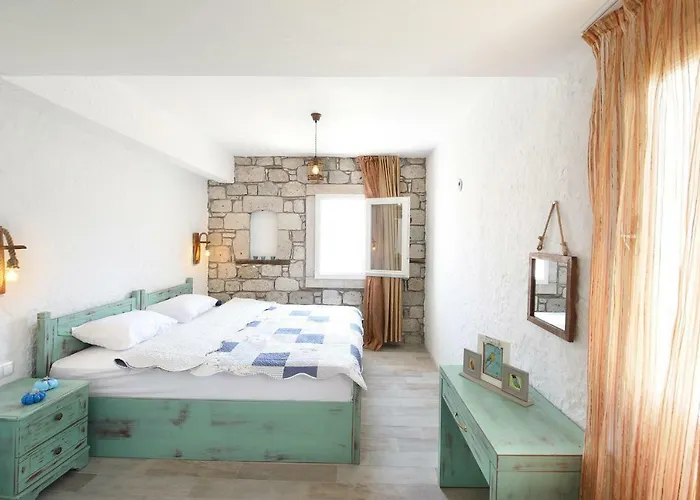 Monat Отель Алачати