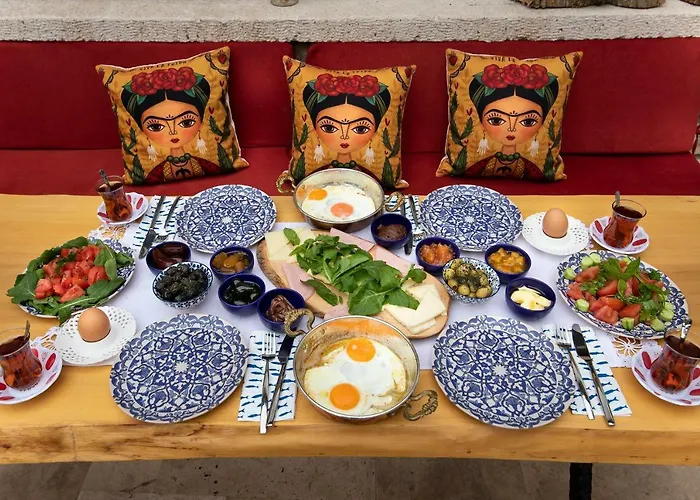 Отель Monat Алачати