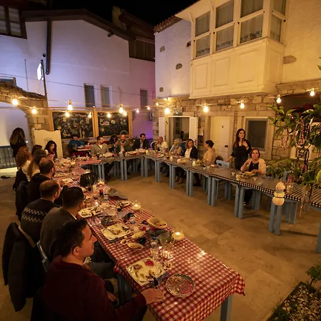 Monat 2* 阿拉恰特