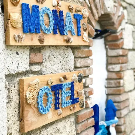 فندق Monat 2*