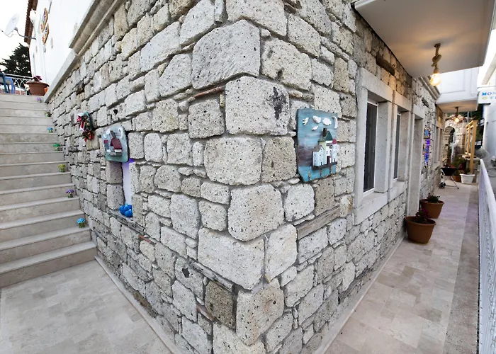 Otel Monat Alaçatı