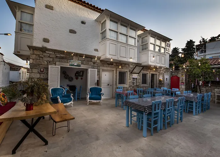 Monat Otel Alaçatı