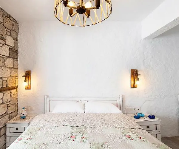 Monat Otel Alaçatı