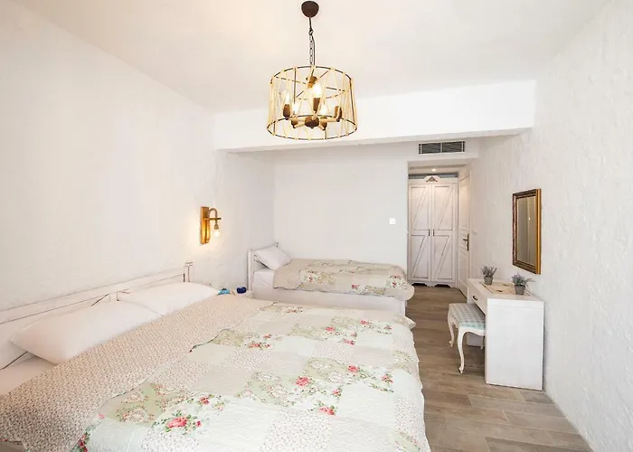 Monat Otel Alaçatı